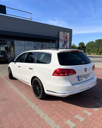 Volkswagen Passat cena 36999 przebieg: 250000, rok produkcji 2013 z Piła małe 121